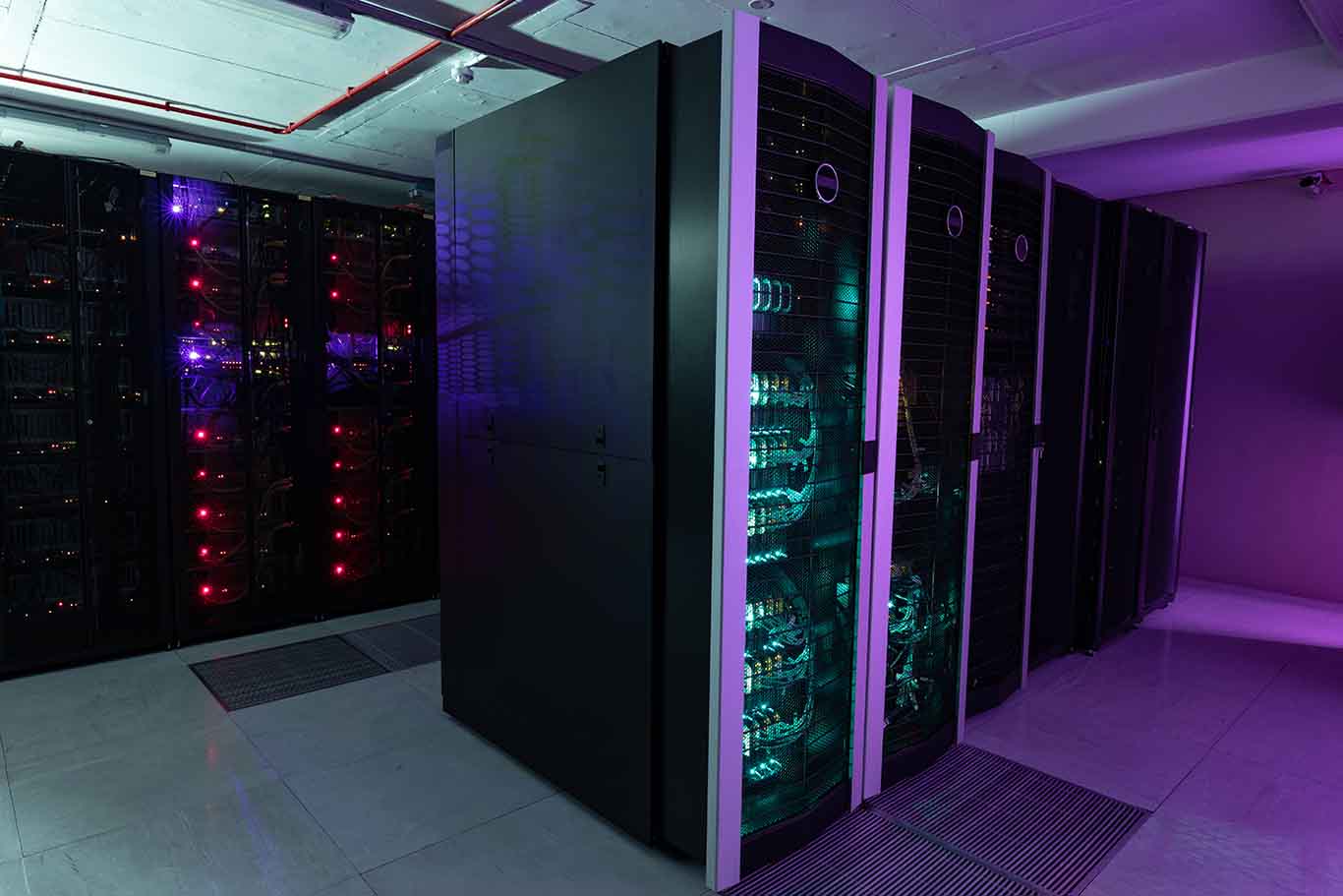 Pusat Data dan Server
